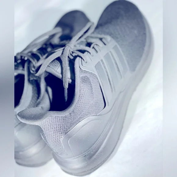 Adidas HWA‎ - Picture 4 of 9